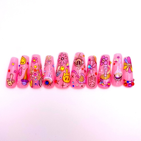 Trippy Baby Angel Girl Press Ons - Picture 1 of 2